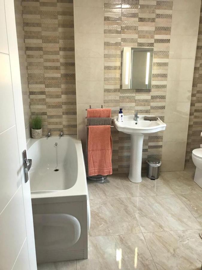 Helens House Derry City Centre Remarkable 3-Bed Exterior foto